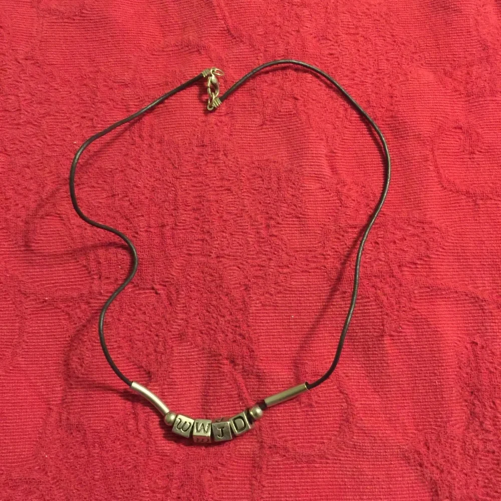 4 necklaces - Picture 11 of 13